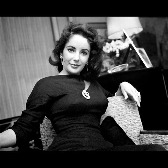 🔥 RARE Set 5 Elizabeth Taylor UNSCRIPTED Portrait B&W photo Print home Decour - Picture 3 of 6